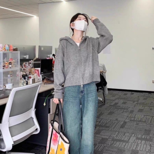 Coreyangray Hooded Double Zipper Women's Sweater Jacket 2025 Early Spring New Retro Leisure Style Loose Knit Cardigan