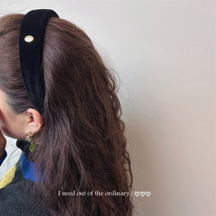 Elegant Black Classic Metal Round Hairpin Silk Band French Retro Style Outer Wear Hair Clip