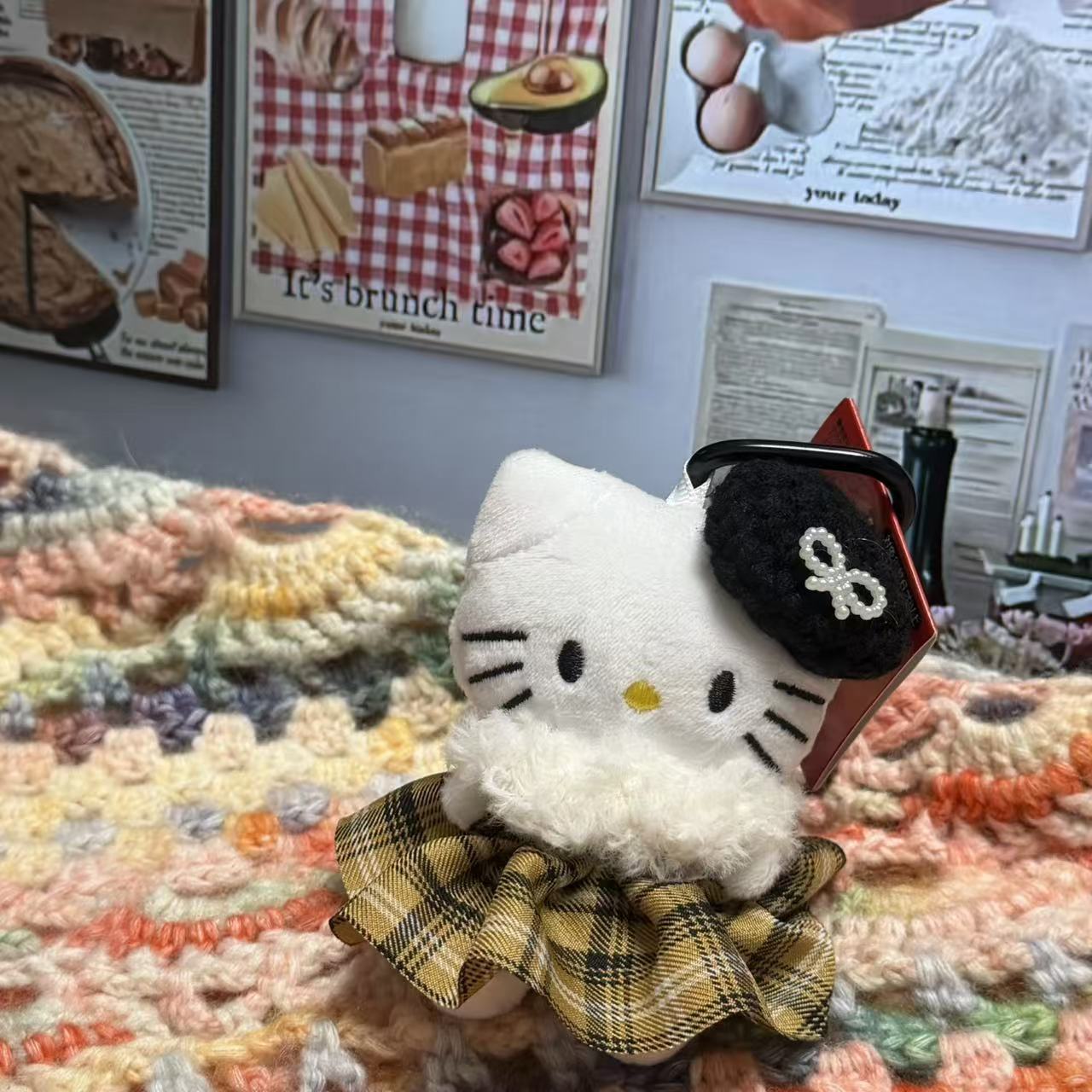 黒麦わら帽子キティ帽子ベビーペンダントラブバックル人形人形かわいいヘップバーンスタイルペンダントキーホルダー