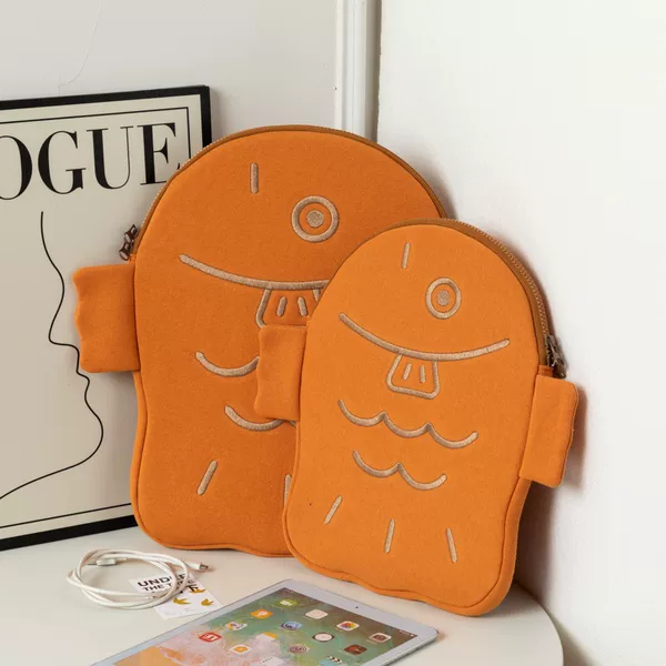 South Korea New Ugly Cute Snapper Burned 11-inch ipad Inner Bag 13-inch mac Laptop Clutch Bag