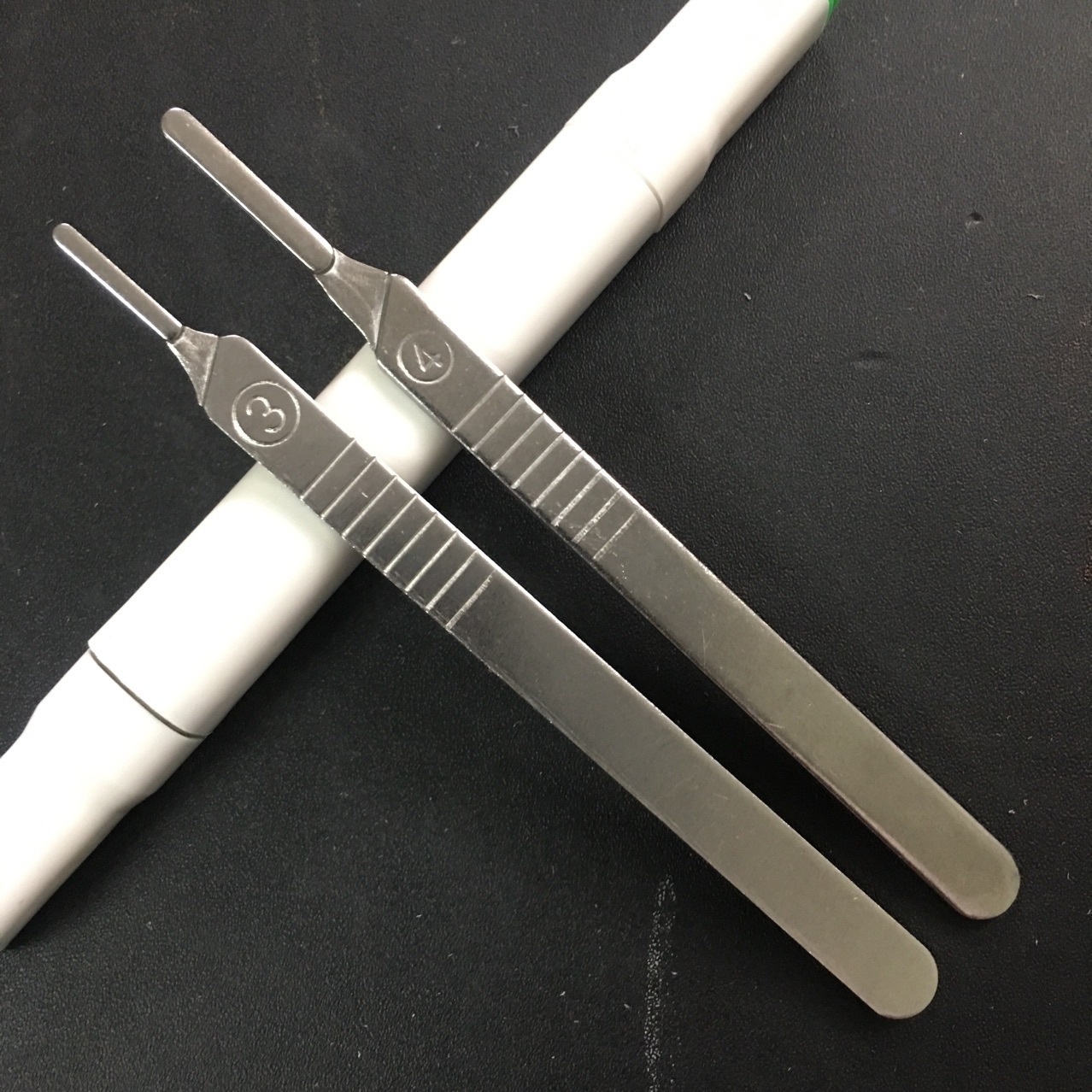 不锈钢刀柄手术刀柄3号4号兽用练习刀架雕刻刀实验室解剖刀柄