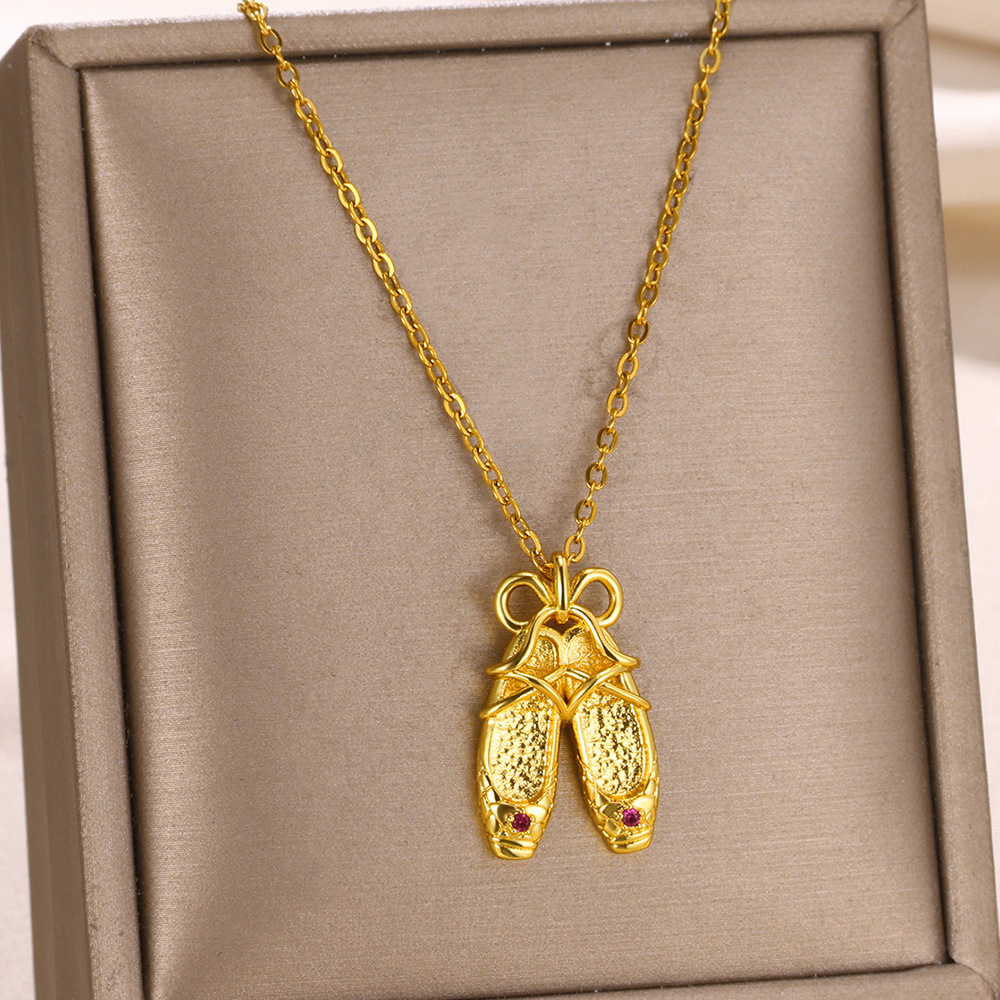 Joyería Al Por Mayor Dulce Estilo Simple Forma De Corazón Nudo De Lazo Acero Inoxidable 304 Cobre Collar Colgante Cadena Portacables display picture 10