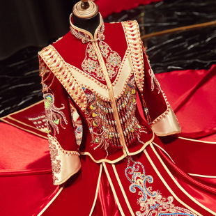 Heavy Industry Xiuhe Clothing 2025 New Bride Wedding Chinese Style Wedding Dress Slimming Wedding Dress Velvet Toasting Clothing Spring and Summer