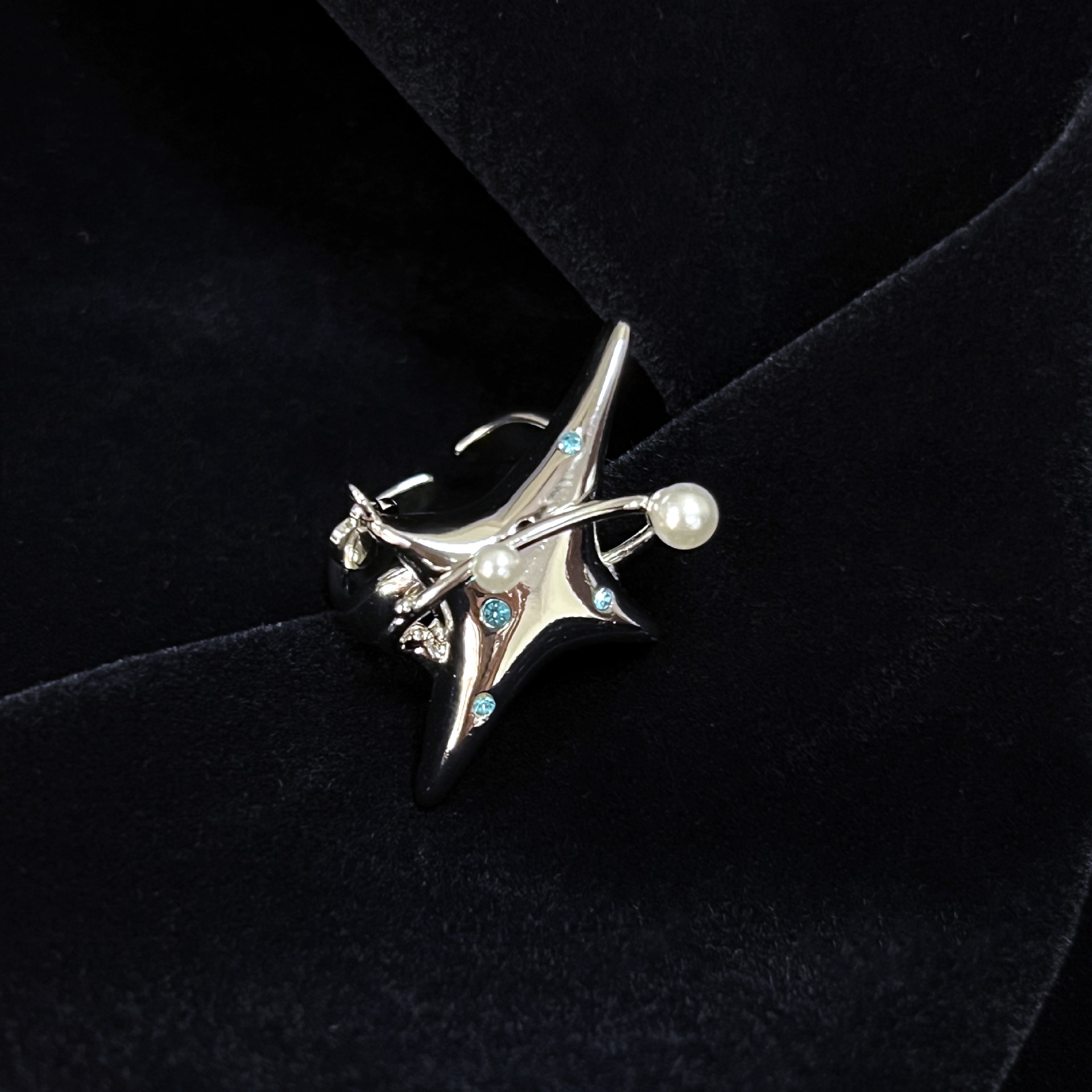 Small design ring