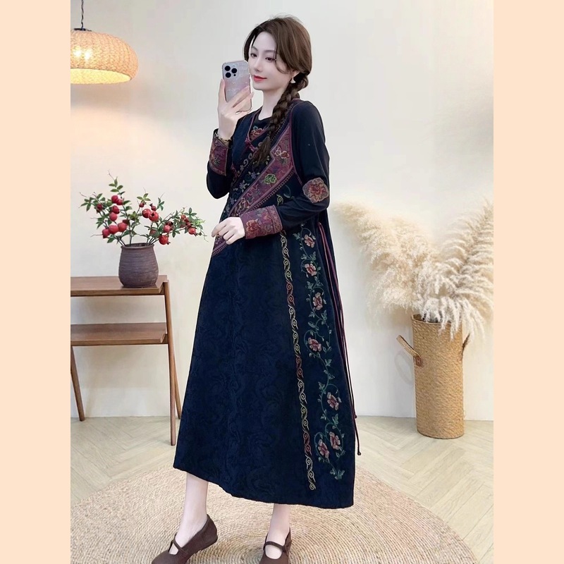 V领盘扣棉麻背心裙女秋季提花刺绣连衣裙外搭无袖长裙新款马夹裙|undefined