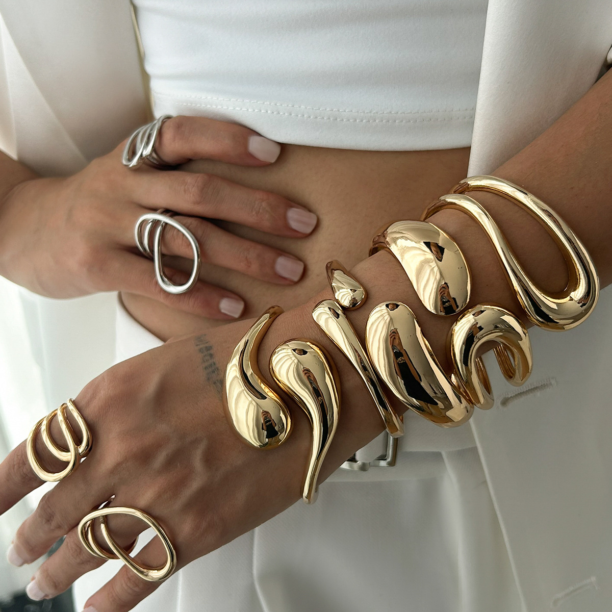 30g Weight wristband, Bangle Classification Alloy Chain Material Street Occasion Alloy Material Geometric Pattern Women's Gender Plating Design Hip-Hop, Exaggerated Style Hip-Hop Exaggerated Geometric Alloy Bangles Wholesale 无