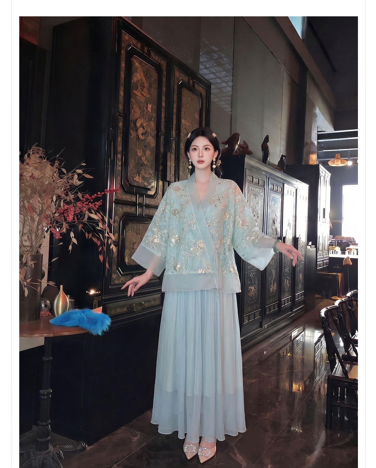 Bộ áo khoác ngoài và đầm dây phong cách Tân Trung Hoa thêu hoa sequin nặng — bộ đồ, đầm dây, áo khoác chi tiết 7