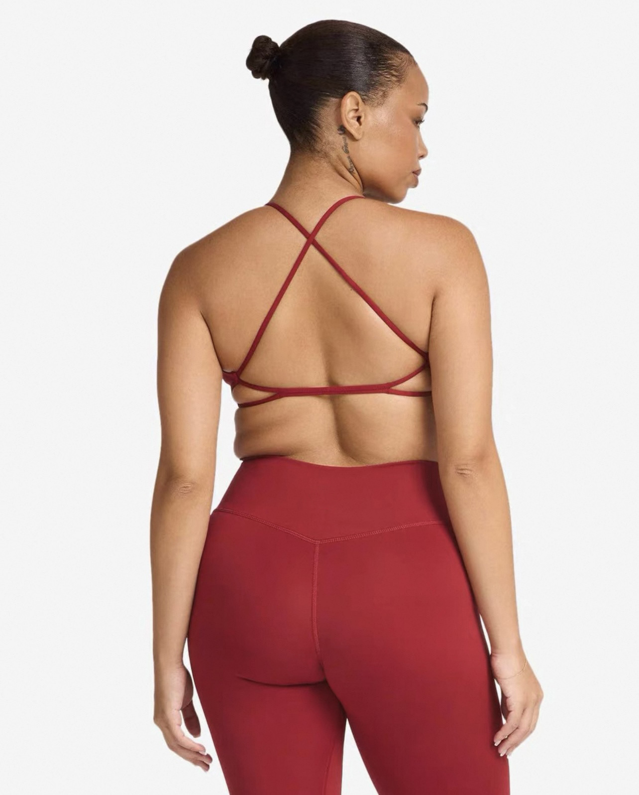 진한 빨간색 바지 정장