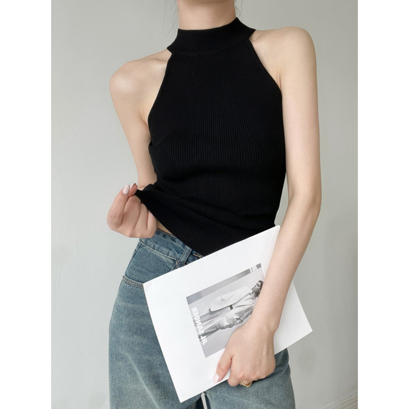 Pure black half-high collar halter neck knitted tank top for women, ribbed elastic slim-fit camisole, summer sleeveless outerwear Pure black half-high collar halter neck knitted tank top for women, ribbed elastic slim-fit camisole, summer sleeveless outerwear