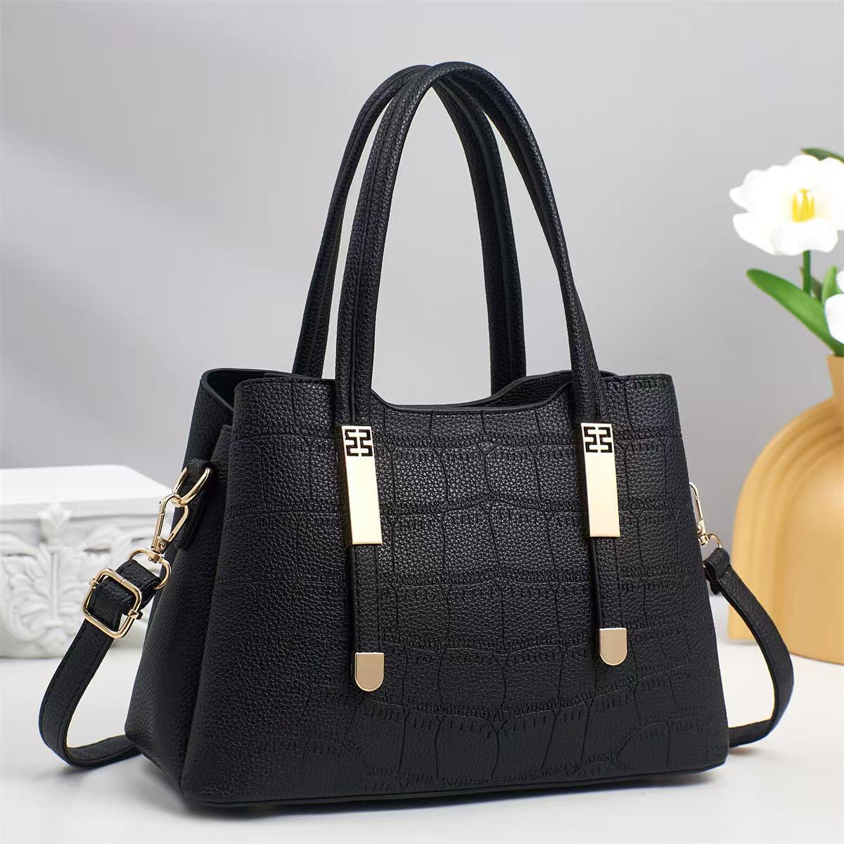 2025 nuevo bolso de hombro para mujer, bolso de estilo de viaje de trabajo, bolso de temperamento de moda casual de mujer de gran capacidad