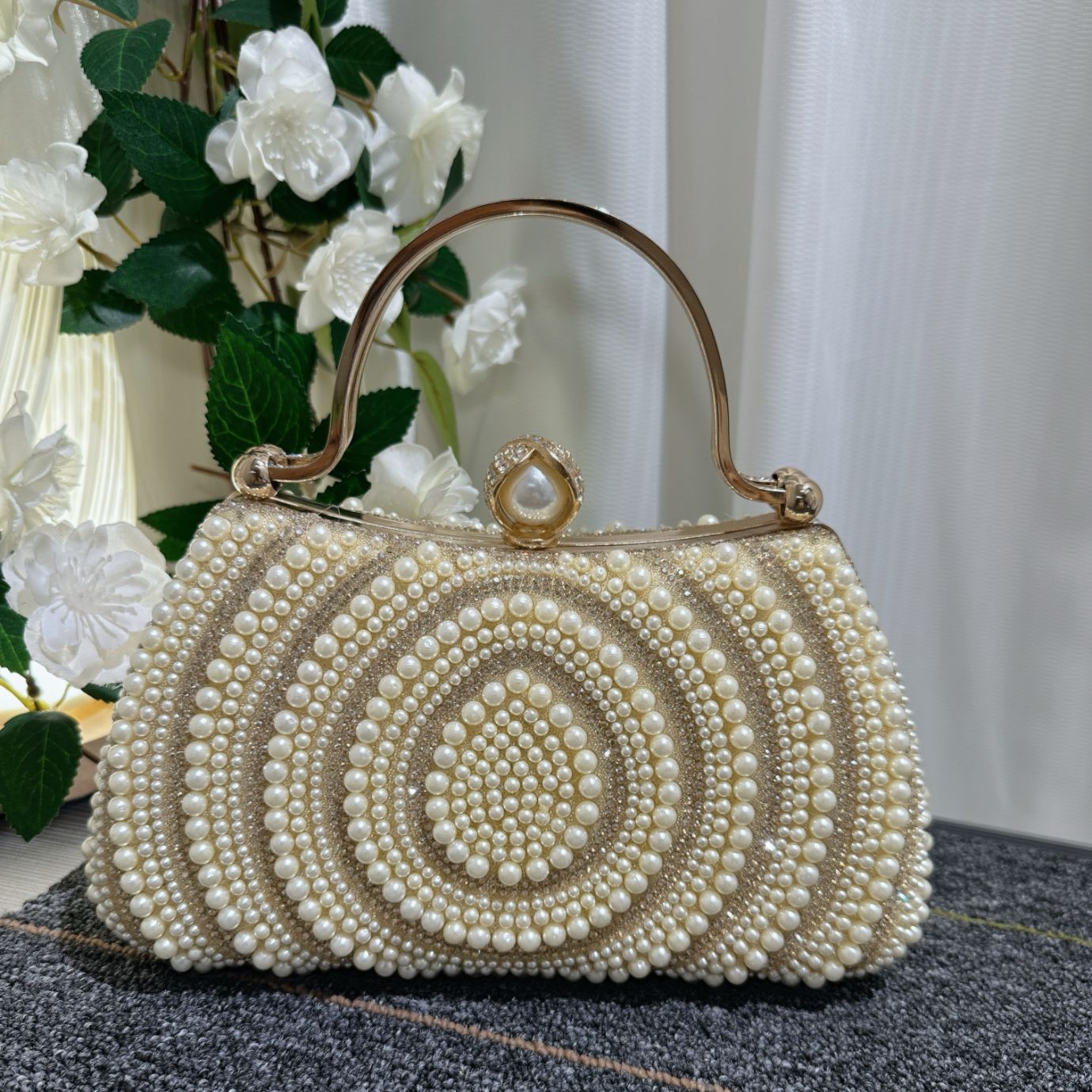 Pochette da donna con perle borsa gioiello per cerimonia e sera_voghion.com