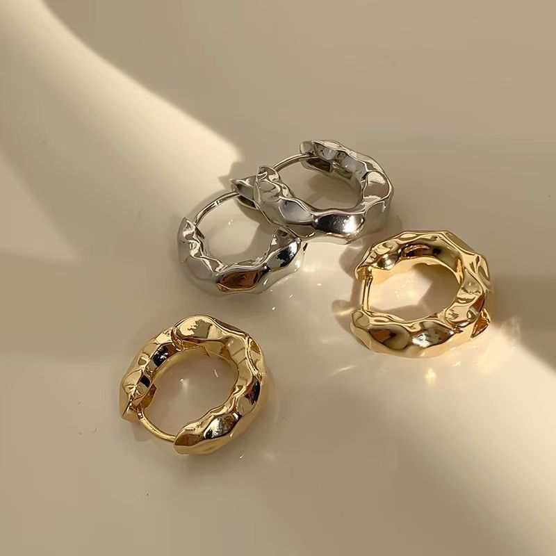 超百合不規則な円の金属のイヤリングの女性の春夏はシンプルで寒いです。|undefined