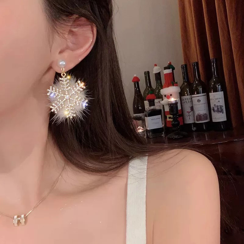 ins银针圣诞毛绒雪花镶钻珍珠耳环耳钉女气质高级感轻奢简约耳饰|undefined