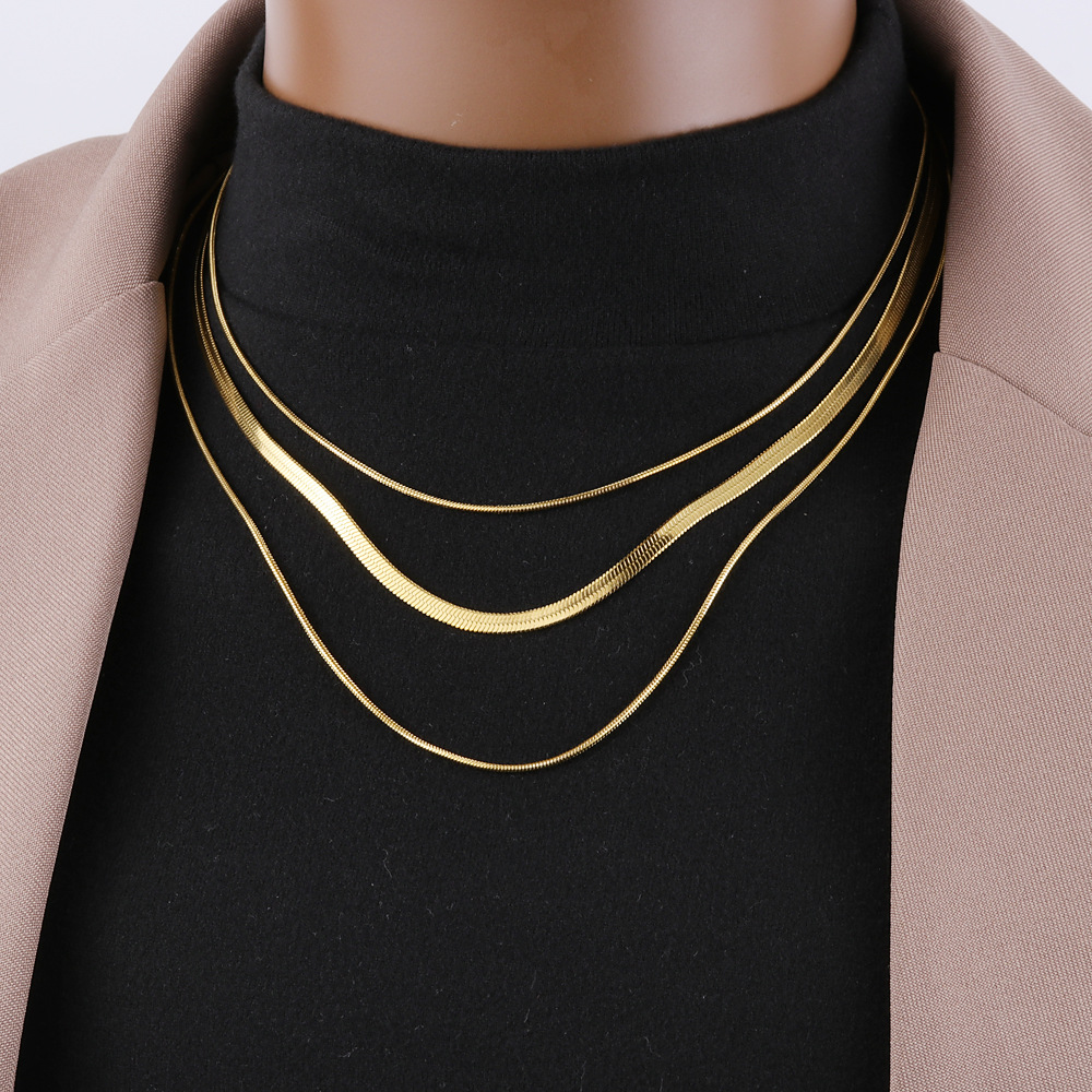 Simple and Personalized Spicy Girl Versatile Titanium Steel Necklace Women's Instagram Snake Blade Lock Bone Chain Set_voghion.com
