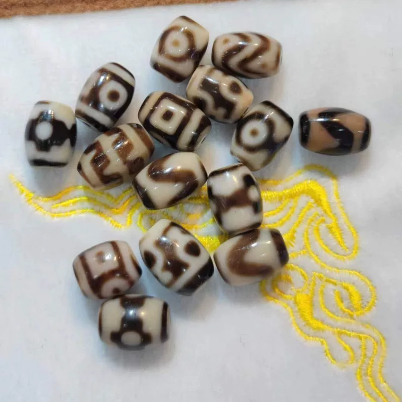Mandala three-eyed tiger teeth pattern Tiandi tiger teeth pattern Treasure bottle agate dzi beads small size old Feng handmade beads