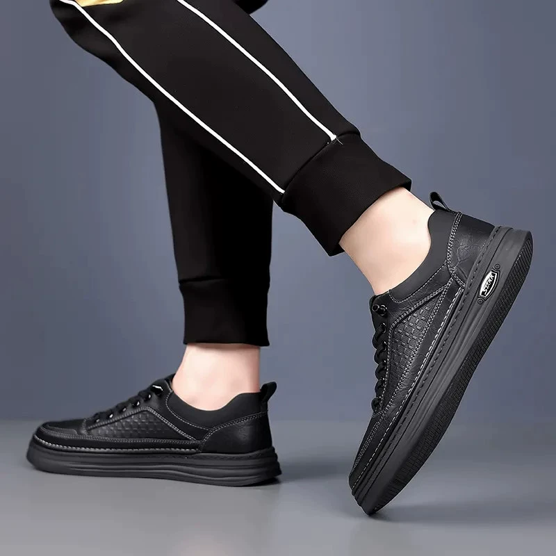 Прямые продажи с фабрики, новые осенние мужские туфли, туфли из натуральной мягкой кожи, повседневные кроссовки с дышащей мягкой подошвой, модная и универсальная спортивная обувь.