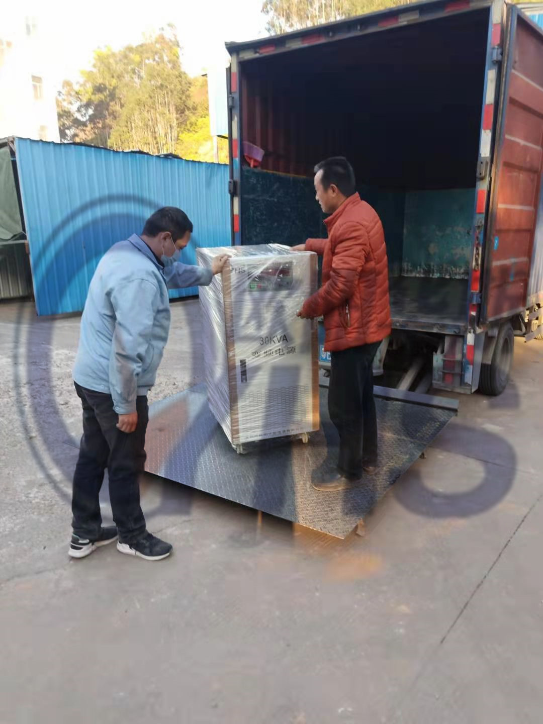 ��������30KVA��Ƶ��Դ|�Ͽͻ��ع�|������ԡ�豸|60HZ110V220V
