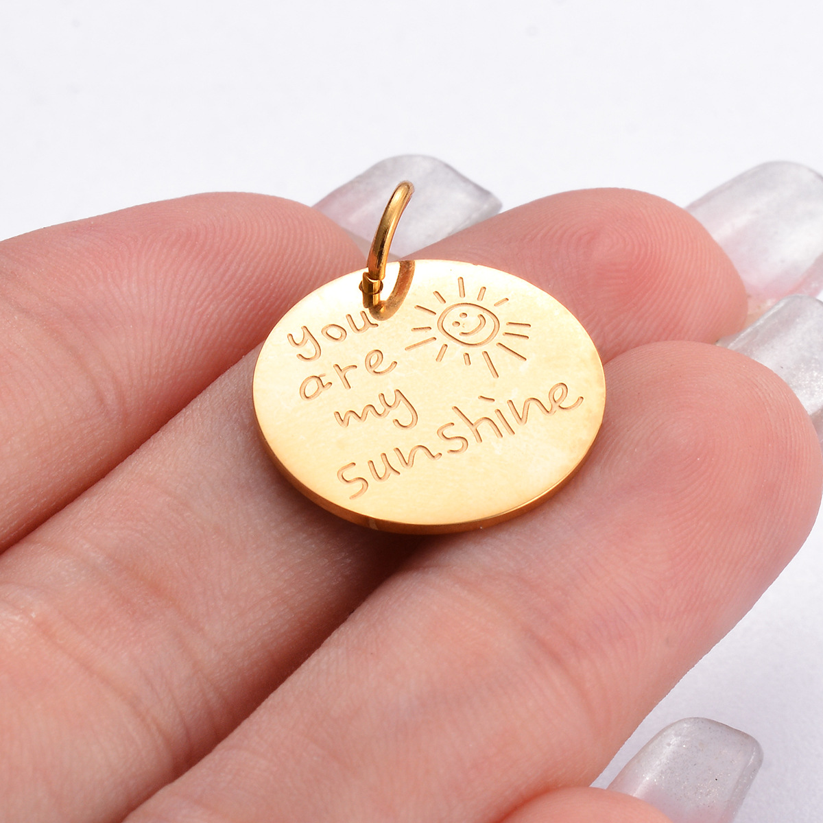 5 PCS/Package Quantity 201 Stainless Steel Material 5 PCS/Package 16 * 16mm 304 Stainless Steel Letter Pendant