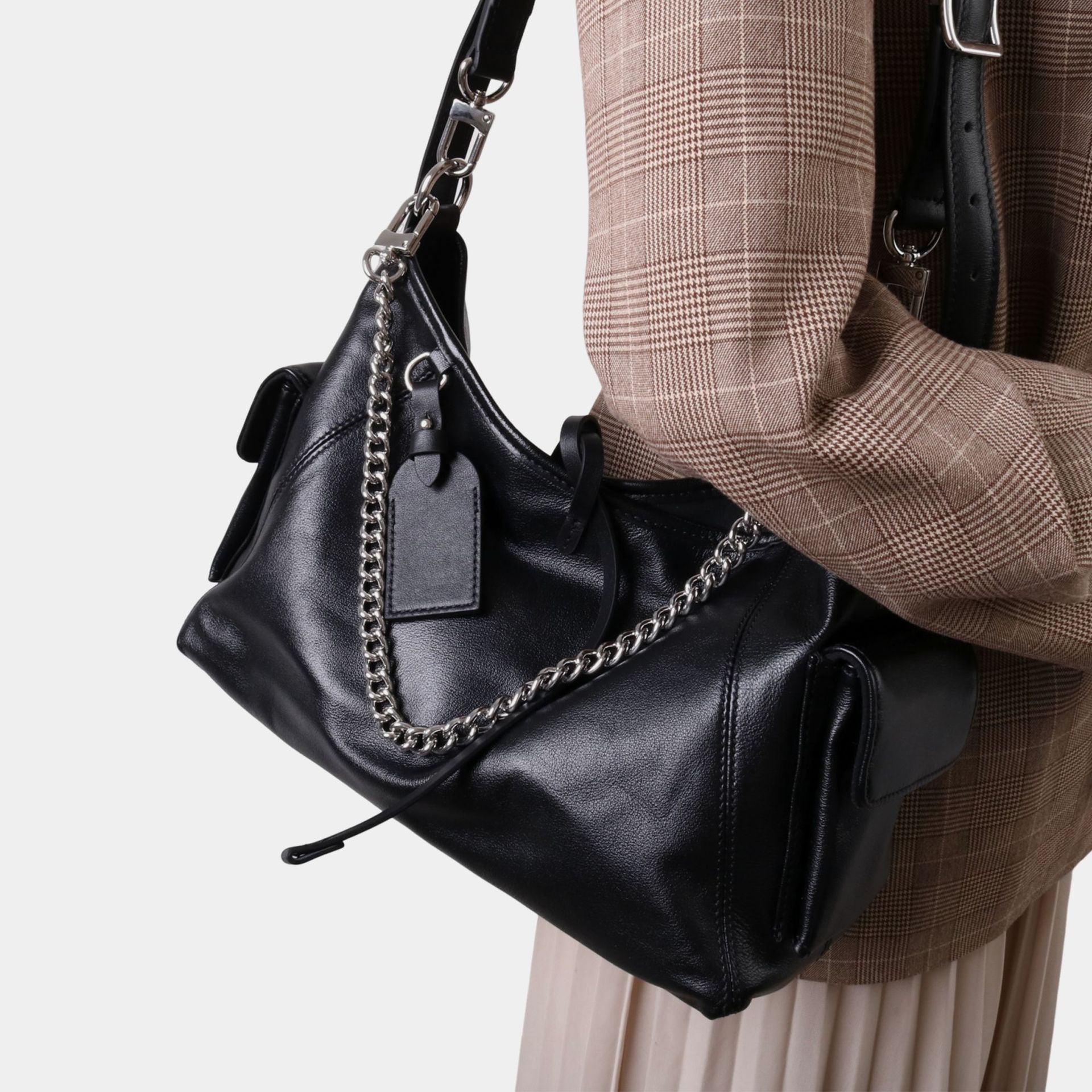 First Layer Soft Cowhide Leather, 2025 New Arrival, Warrior Black Motorcycle Single Shoulder Messenger Bag, Women's Genuine Leather Chain Tote Bag, Large - Thumbnail 3