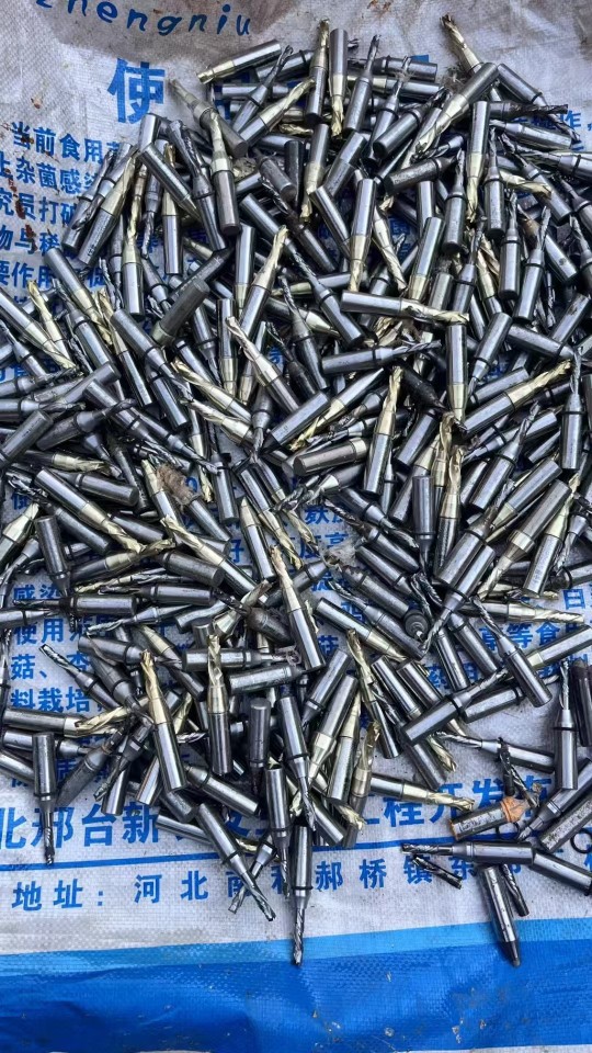 全国大量回收木工刀具三刃开料刀螺旋开料刀，全合金雕刻刀断刀