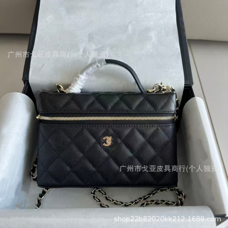 2025 New Luxury Style Quilted Chain Bag Women's Genuine Leather Shoulder Crossbody Bag Versatile Lunch Box Bag Evening Bag Handbag - Thumbnail 7