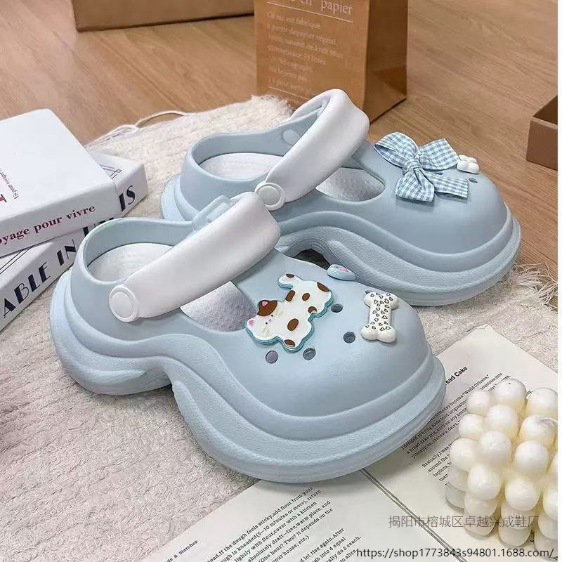 High quality fashionable Crocs-style slippers platform