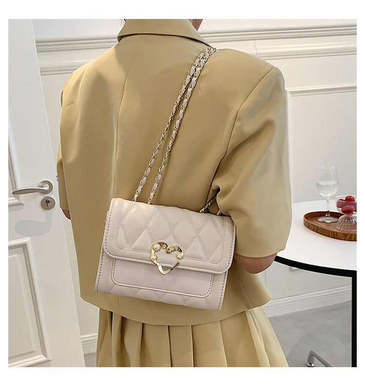 Wholesale Heart-shaped Buckle Messenger Shoulder Small Square Bag Nihaojewelry display picture 163