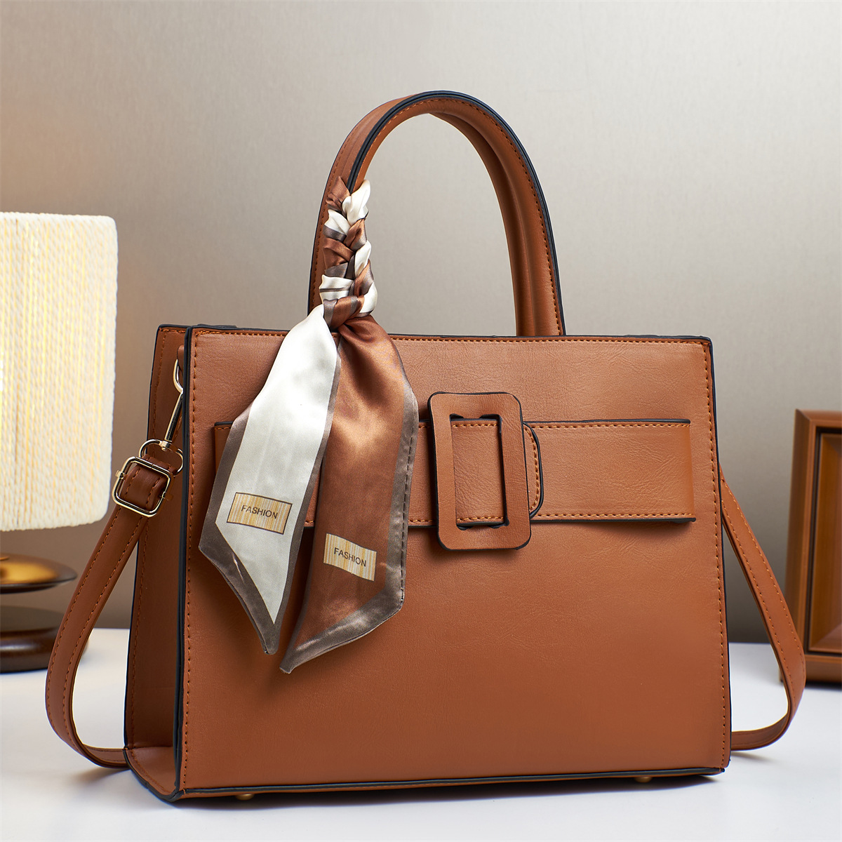 2025 marca bandolera de todo fósforo para mujer nuevo estilo de gran capacidad, sensación de alta gama, bolso de la madre, bolso de mediana edad