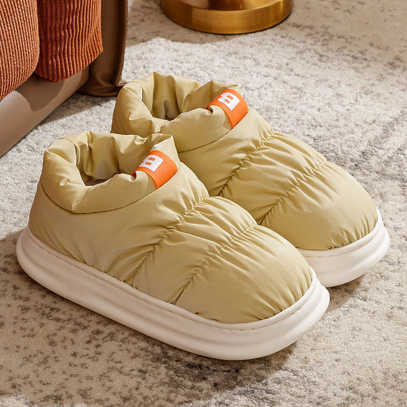 Zapatillas acolchadas de algodón para hombres, zapatos acolchados de algodón engrosados antideslizantes impermeables para el invierno, zapatillas acolchadas de algodón para el hogar de la pareja para el invierno