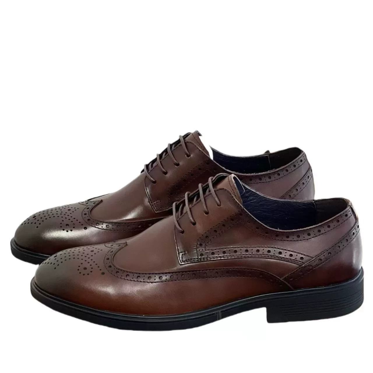 Высококачественная деловая кожаная обувь для мужчин, элитная официальная одежда, свадебные туфли из натуральной кожи с резьбой в британском стиле в стиле ретро.