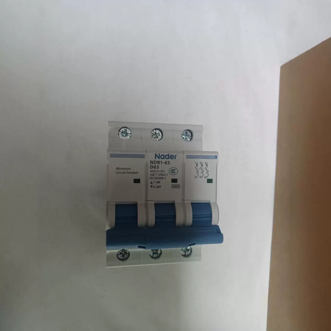 Новый оригинальный миниатюрный автоматический выключатель NDB1-63 3P D63A
