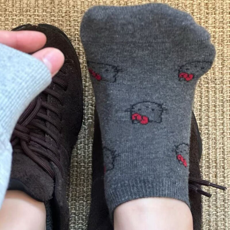 靴下の女性の夏の薄いタイプのかわいいハローキティのいっぱいの印の子猫の日系insの甘くて低いのは隠れている船の靴下を手伝います。|undefined
