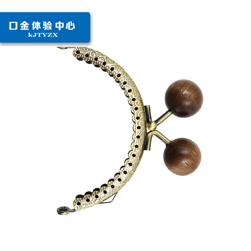 Una sola oreja 8.5CM semicircular encaje en relieve de madera oro 20mm perlas de caramelo japonés 4 cabezas de caramelo opcionales