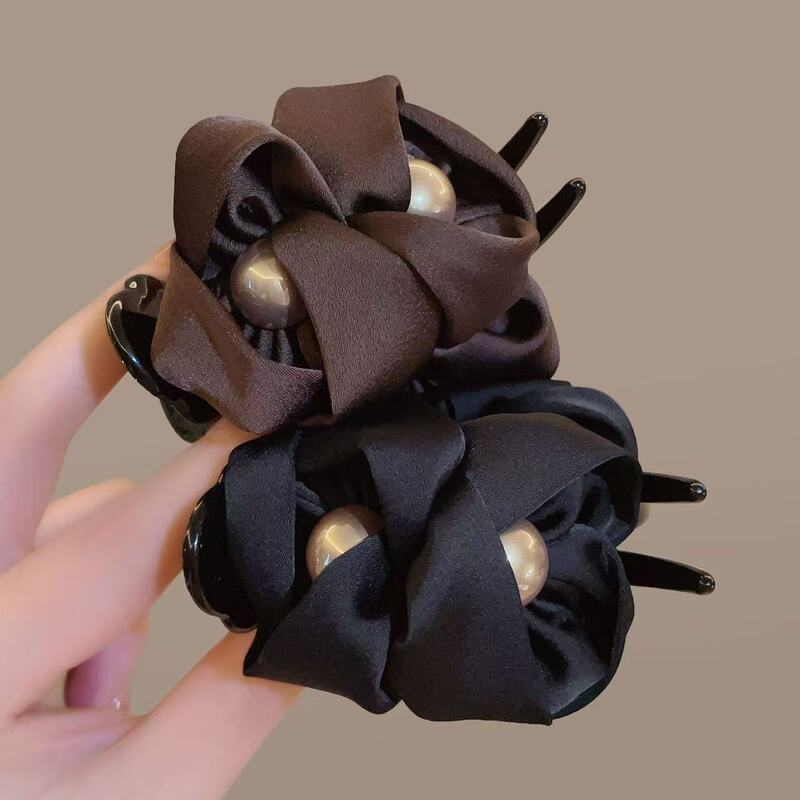Hepburn-Style High-End Bun Hair Clip, New Elegant and Graceful Faux Pearl Hairpin, Luxurious Hair Accessory