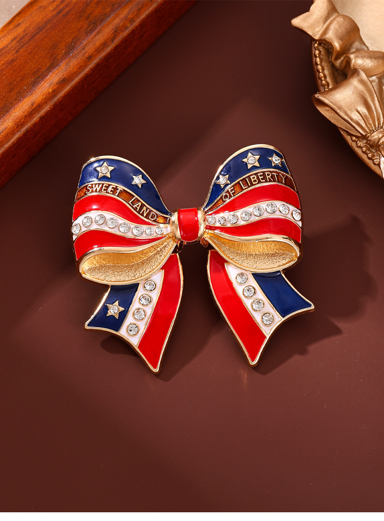 American Flag Bow Brooch, Stars and Stripes Enamel Pin, Independence Day Themed Bag and Clothing Decoration Accessory
