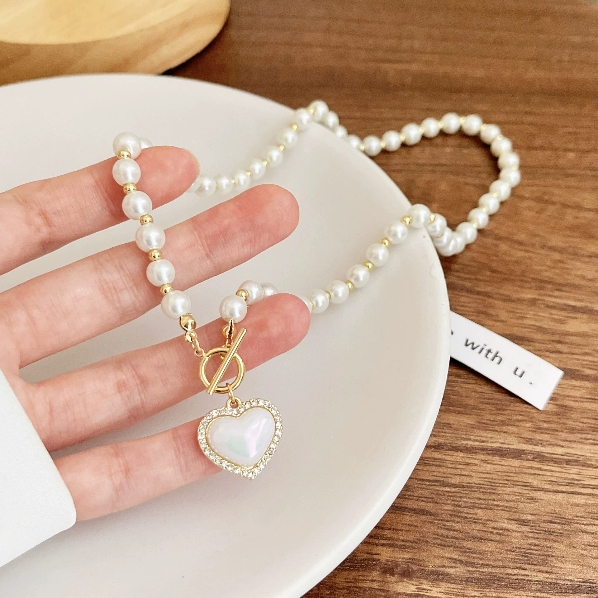 Прекрасное жемчужное ожерелье с бриллиантами для женщин, легкая Роскошная нишевая цепочка для пригородных свитеров, 2022, новое персонализированное высококачественное ожерелье