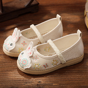 Factory Straight Hair New Spring Three-dimensional Girls Embroidered Hanfu Shoes Ethnic Style Old Beijing Handmade Cloth Shoes