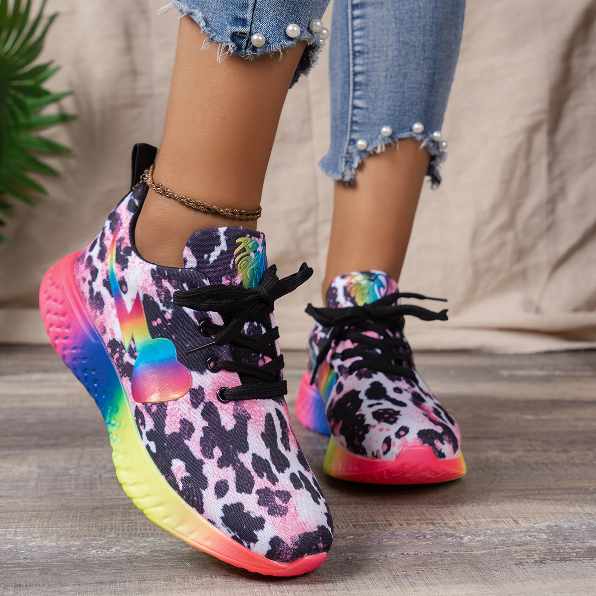 Large size with leopard print front tie and round toe, women's rainbow sole sneakers_voghion.com