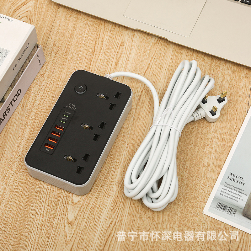 Z65#5M estándar europeo, estándar británico, estándar americano, paquete de caja de color 4USB + 2Type-c con puerta de seguridad para niños, blanco y negro