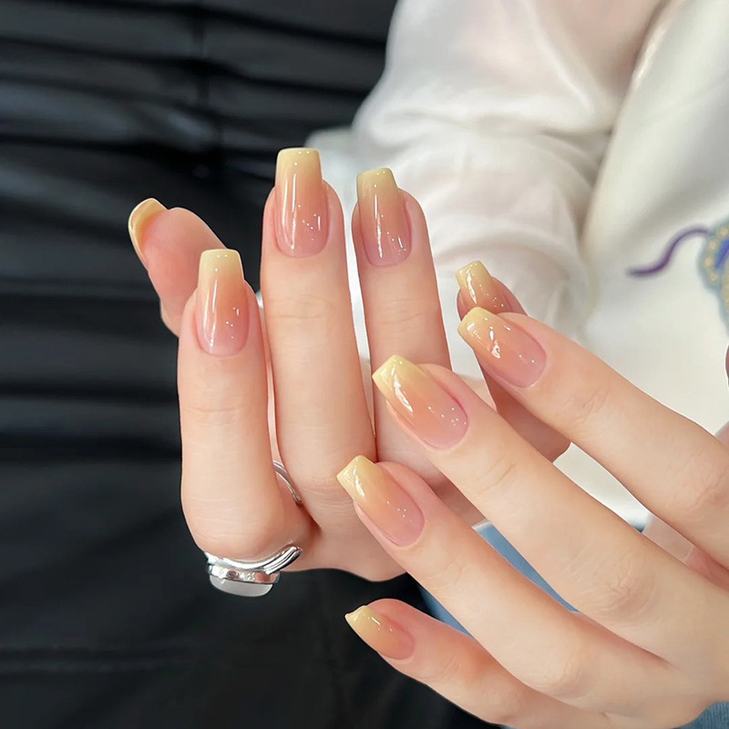 New Style Fresh Orange Yellow Gradient Cute Sweet Simple White Short 24 Pieces Wearable Nail Patch