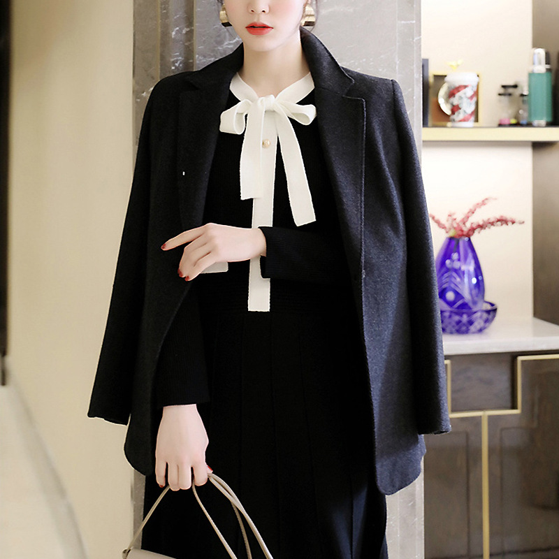 Retro fashionable elegant long woolen knitted dress with bow