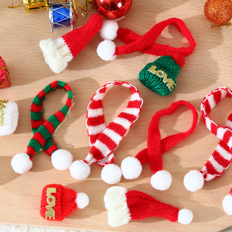 Spot Mini Wool Small Scarf Hat Decorative Pendant Wool Knitted Small Hat Red and White Crutches Christmas Spot Mini Wool Small Scarf Hat Decorative Pendant Wool Knitted Small Hat Red and White Crutches Christmas