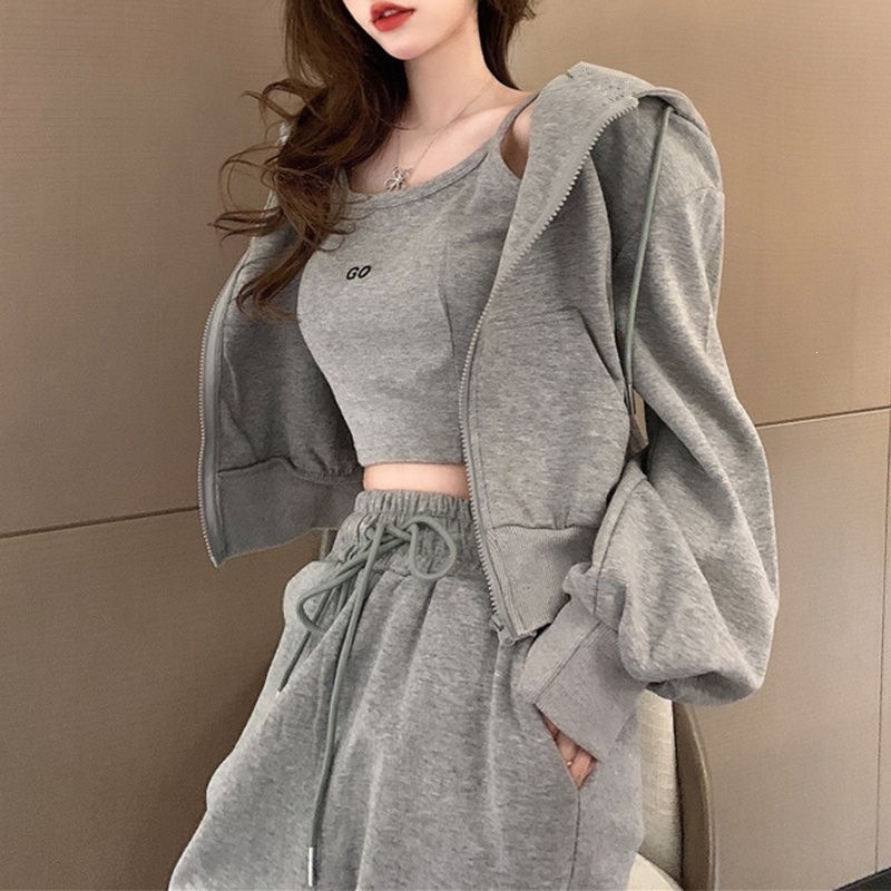 Age-Reducing and Slimming Sports Suit for Women in Spring and Autumn, Loose-Fitting Korean-Style Fashion Sweatshirt, Casual Three-Piece Running Suit for Students