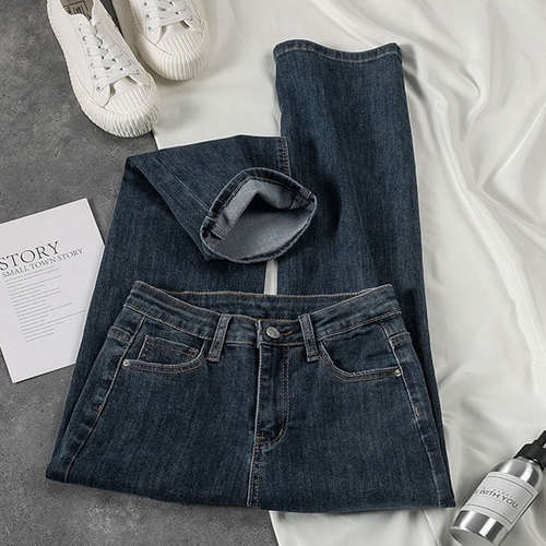 Korean-style petite straight-leg jeans for women: high-waisted, stretchy, slim-fit, plus-size, cropped cigarette pants perfect for spring, fall, and winter.