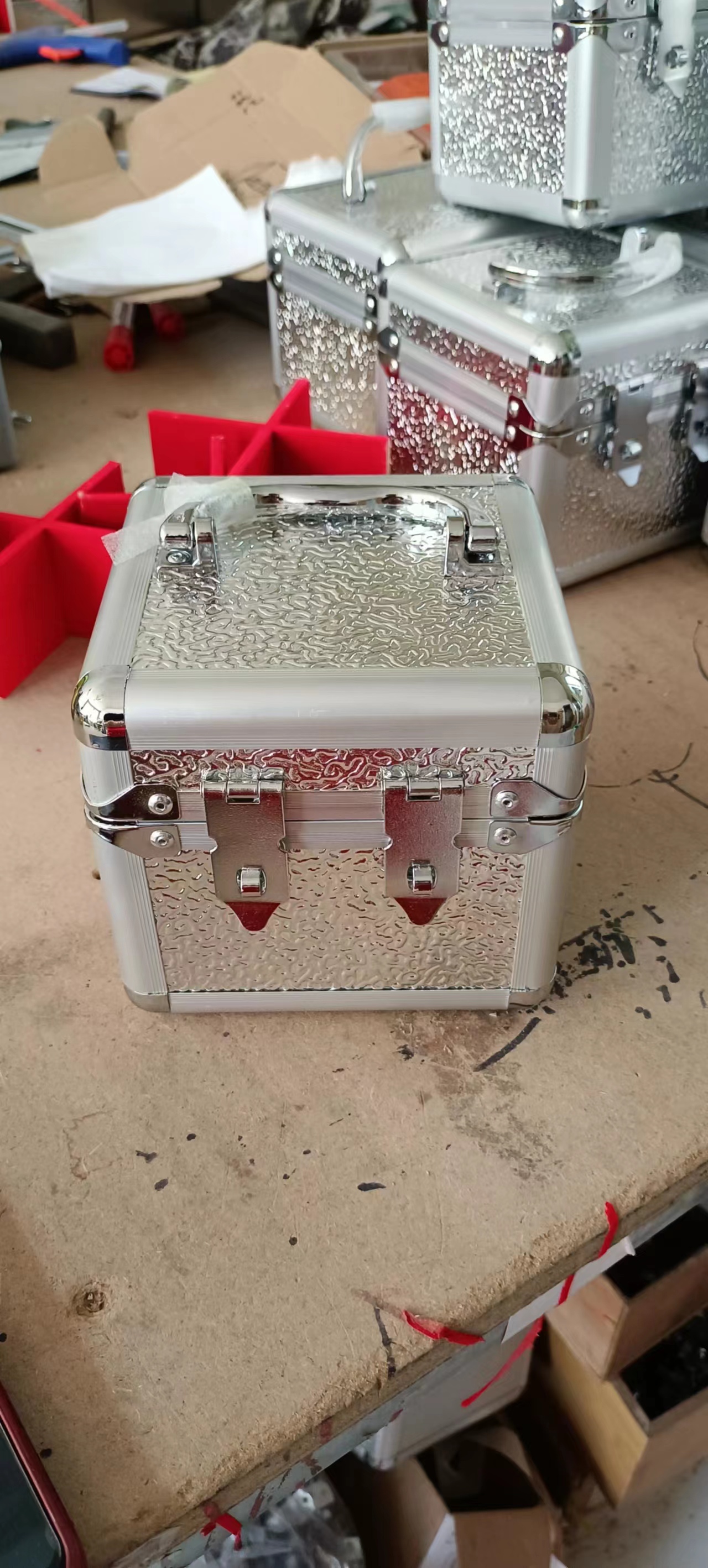 Caja de herramientas portátil de aleación de aluminio Caja de seguro Caja de archivo Caja de almacenamiento de contraseña Caja de instrumentos Caja de almacenamiento de objetos pesados