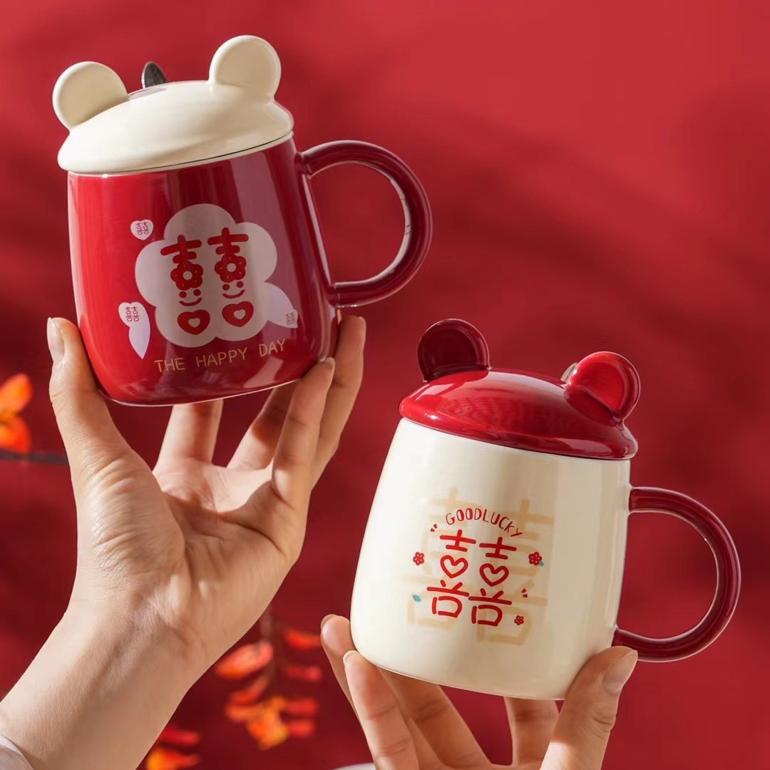 Boda chino regalo personalizado cerámica doble felicidad par taza Día de San Valentín beber taza con mano regalo taza con tapa cuchara