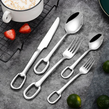 ����304���P䓚Wʽ�͹����;����b�h���ֱ����ײ�����ţ�ŵ����l