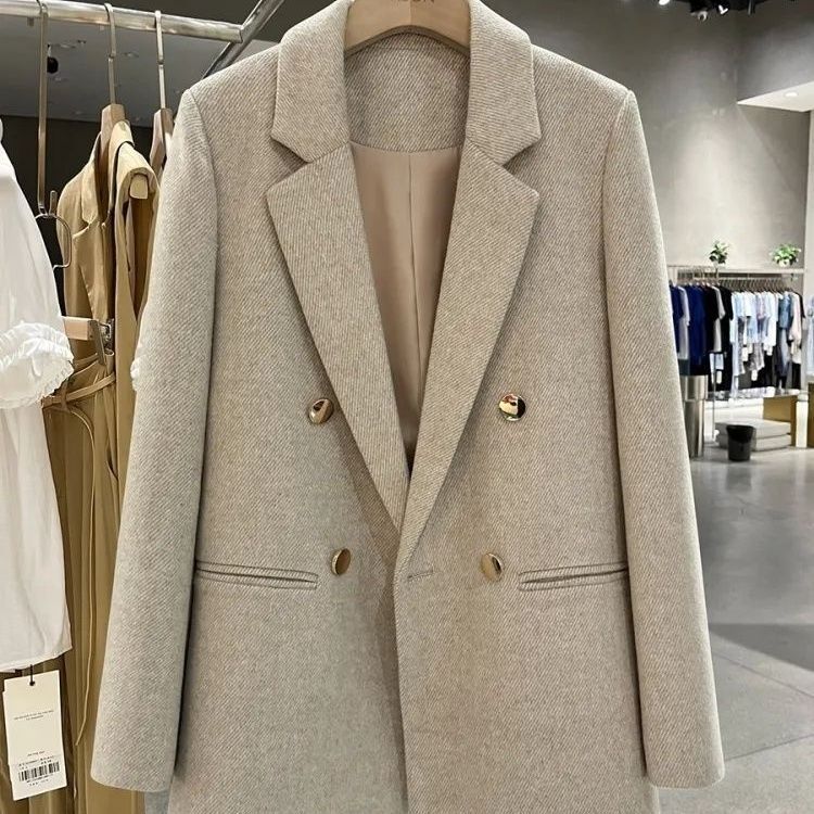 2025 New Autumn and Winter Beige Metal Button Small Suit Jacket for Women, High-End British Style Versatile Suit