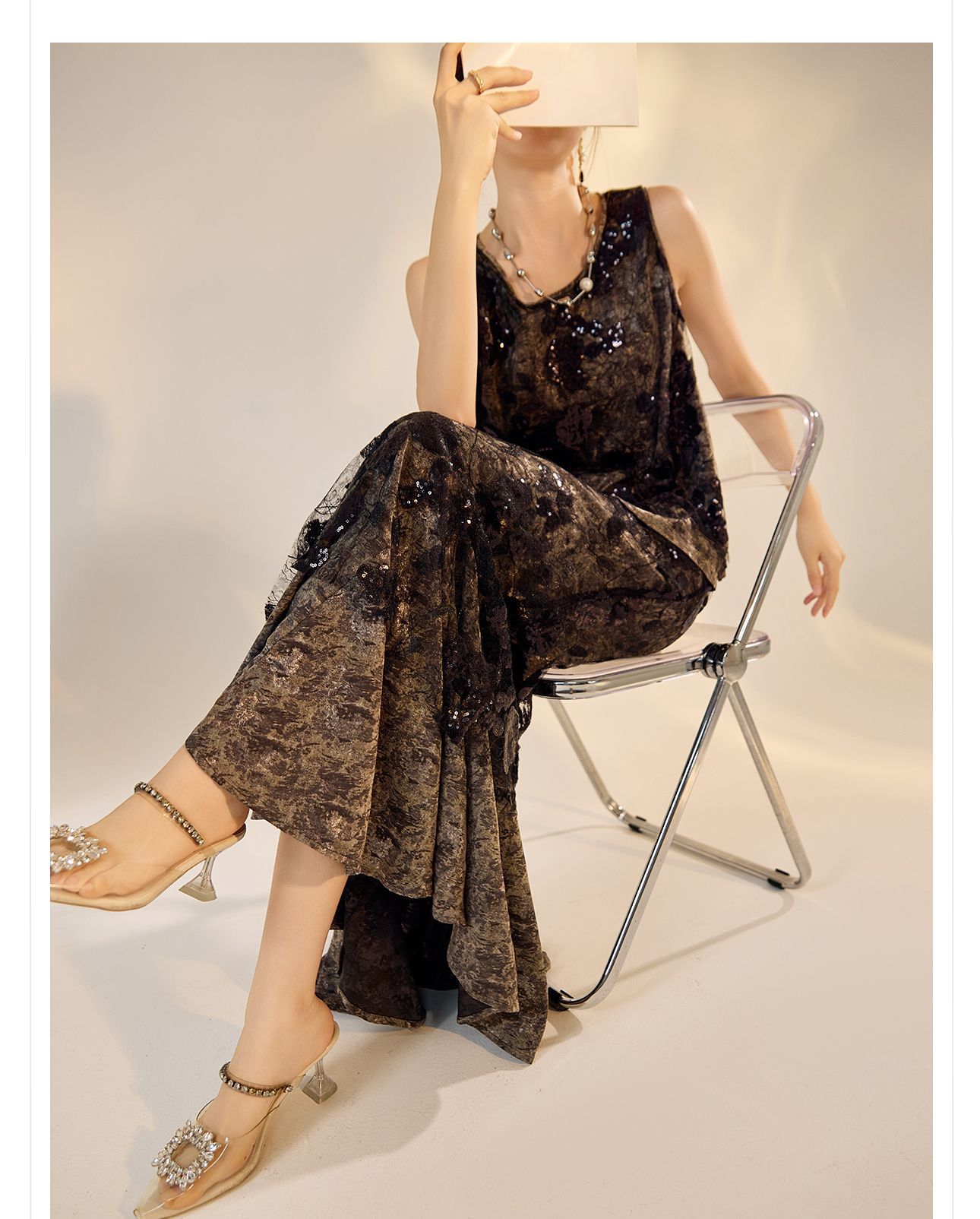 Bộ vest nữ phong cách Trung Quốc mới mùa hè 2026, thêu sequin, chân váy ngắn và áo vest — Chân váy màu trắng be, Chân váy đen cao cấp, Gilê đen cao cấp, Gi lê màu trắng be chi tiết 19