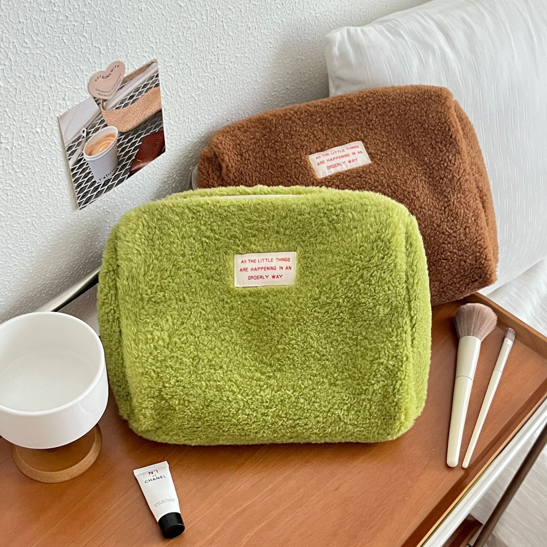 Cute Solid Color Plush Square Makeup Bags display picture 1